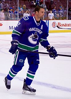 Dan Hamhuis 10-2015a.jpg