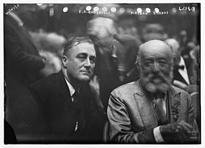 F.D. Roosevelt & Nathan Straus LCCN2014717406