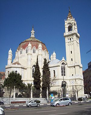 Iglesia de San Manuel y San Benito (Madrid) 12.jpg