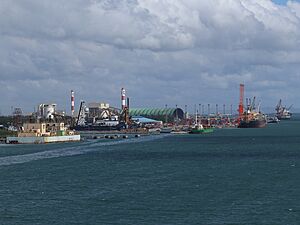 Iloilo International Port (Lapuz, Iloilo City; 11-28-2024) (cropped)