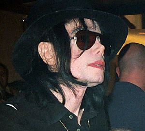 Michael Jackson in Vegas cropped-2