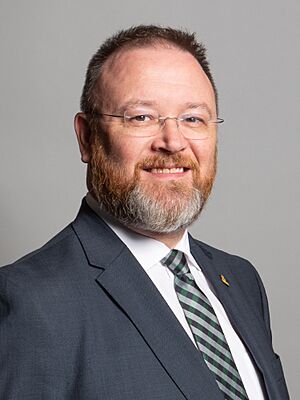 Official portrait of David Duguid MP crop 2