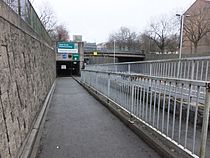 Pedestrian and cyclists entrance to the Clyde Tunnel (geograph 3574327)