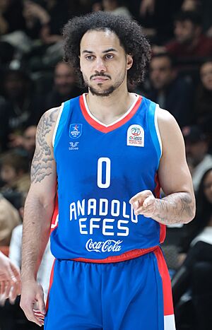 Shane Larkin 0 Anadolu Efes TBSL 20250105 (1).jpg
