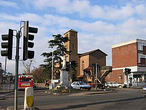 The War Memorial, Ashford, Middlesex - geograph.org.uk - 1528402