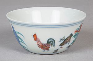 明成化 景德鎮窯鬥彩雞缸杯-Chicken Cup MET 1987 85 2015AT 003 (cropped)