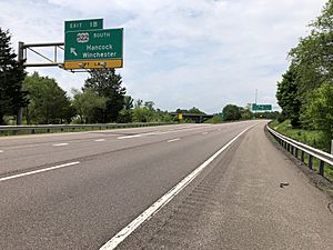 2019-05-18 13 11 41 View west along Interstate 70 and U.S. Route 40 at Exit 1B (U.S. Route 522 SOUTH, Hancock, Winchester) in Hancock, Washington County, Maryland