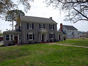612-600 E. 11th St Anniston April 2014
