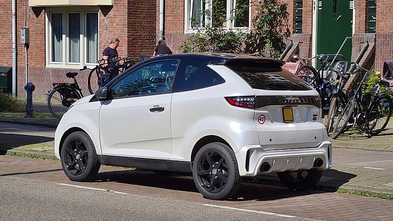 Aixam Coupé rear