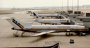 Boeing 727-276 VH-TBG Trans Australia Melbourne 24 March 1988