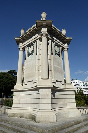 Bournemouth War Memorial.jpg