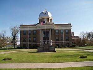 Divide County Courthouse in Crosby