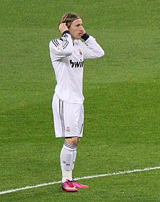 Luka Modrić against Sevilla