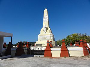 Mausoleo Bomberos de Ponce, Cementerio Civil, Barrio Portugués Urbano, Ponce, Puerto Rico (DSC05401).jpg