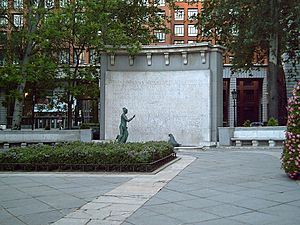 Monumento a Eugenio d'Ors (Madrid) 02