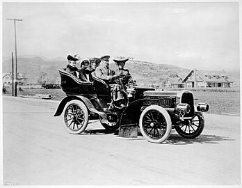Motoring on Hollywood Blvd., West of Highland c.1903 (22137)