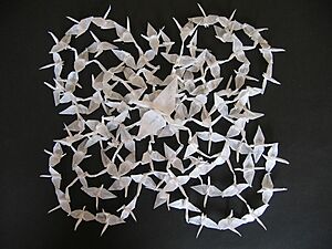 Origami Hyakkaku (One hundred cranes)