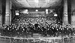 Philadelphia Orchestra at American premiere of Mahler's 8th Symphony (1916)