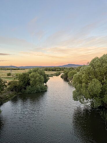 River Clyde Bothwell Tasmania.jpg