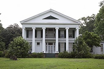Southern facade of Magnolia Hall (Greensboro, Alabama).jpg
