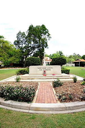 Toowong Cemetery - War Memorial from South-East (2015)