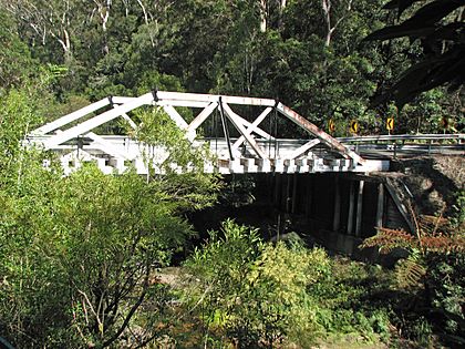 Tunks Creek bridge Galston - 1.jpg