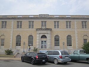 U.S. Post Office in Taylor, TX IMG 2228