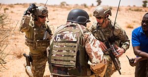 US and Nigerien soldiers trining.jpg