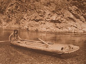 Yurok Canoe on Trinity River (8136370207)