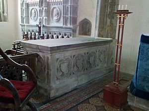 057 Stoke Rochford Ss Andrew & Mary, interior - chancel altar tomb