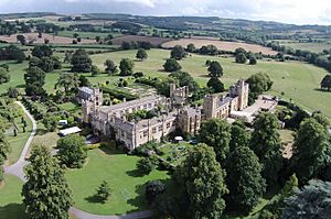 Aerial photo of Sudeley Castle cropped