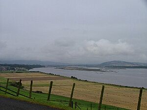 Black Earnside looking west towards Mugdrun Island - geograph.org.uk - 20458