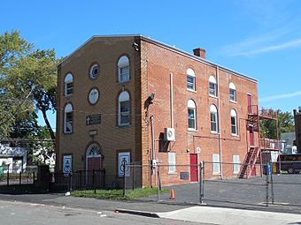 Chevry Lomday Mishnayes Synagogue, Hartford CT.jpg