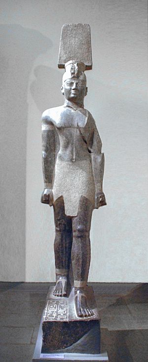 Colossal statue of King Aspelta MFA.jpg