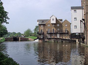 Coxes Lock and Mill, 2008 - geograph.org.uk - 951795.jpg