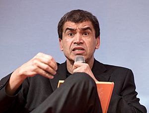 Daniel Picouly 20100329 Salon du livre de Paris 1.jpg