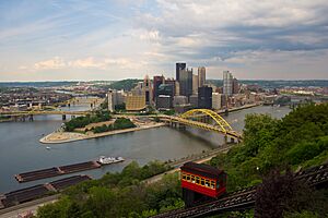 Duquesne Incline in operation