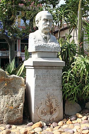 Ernest Reyer, buste au Lavandou