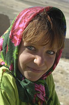 Girl in a Kabul orphanage, 01-07-2002