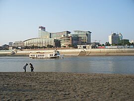 Hanshui River in Wuhan - panoramio.jpg