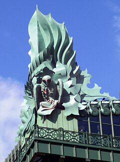 Harold Washington Library southwest owl
