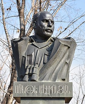 Monte Melkonian bust Victory Park, Yerevan2