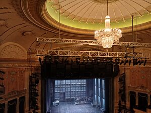 Neil Simon Theatre May 2025 05