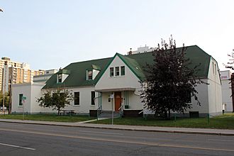 Old Land Titles Building, Edmonton (corner).JPG