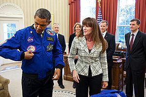 President Obama Meets Final Shuttle Crew