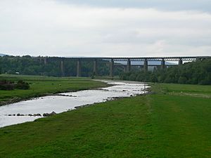 Tomatin railway viaduct 01