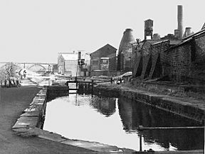 Clifton Pilkingtons Factory Fletchers Canal.jpg
