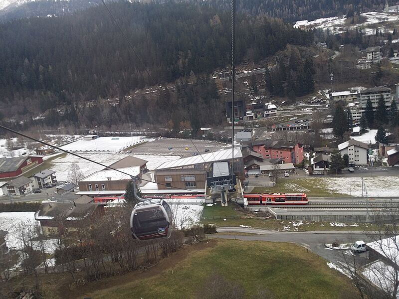Fiesch-Train-Bus-Cable-Station