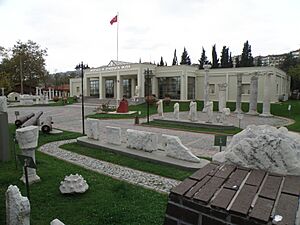 Geology & ethnography museum of izmit *©Abdullah Kiyga - panoramio