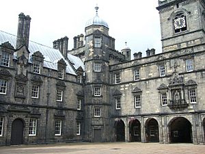 George Heriot's Hospital quadrangle - geograph.org.uk - 1413013